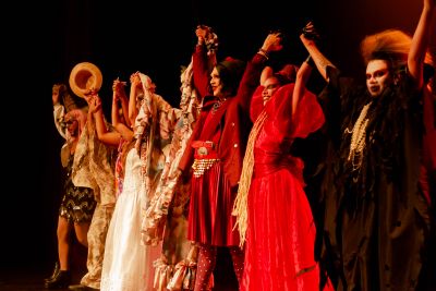 Teatro Margarida Schivasappa recebe espetáculo cênico “Filhas da Noite Suja” amanhã (18)