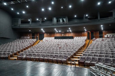 Teatro Margarida Schivasappa será reaberto ao público com homenagem a Nilson Chaves