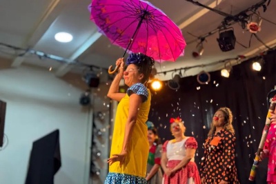 Grupos teatrais apresentam espetáculos gratuitos no Teatro Waldemar Henrique