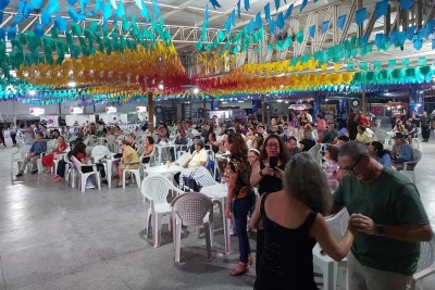 Baile de Carnaval da FCP reúne famílias e celebra tradição em Belém