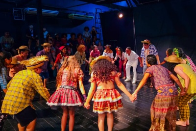 Curro Velho encerra módulo de oficinas com apresentações de música, dança e teatro